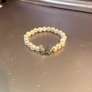 Pearl bracelet
